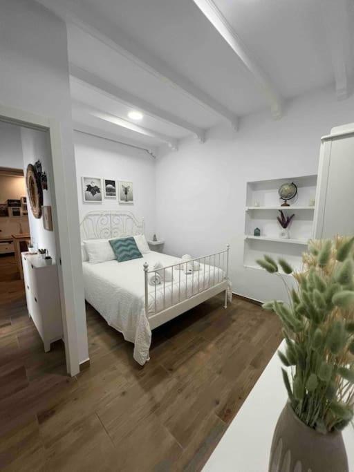شقة Casa El Chorro بينالوب كاساس فِييخاس المظهر الخارجي الصورة